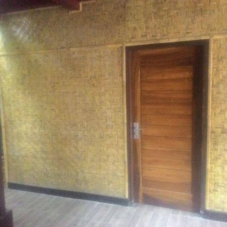 Hotel Lima Bintang Gili Trawangan Esterno foto