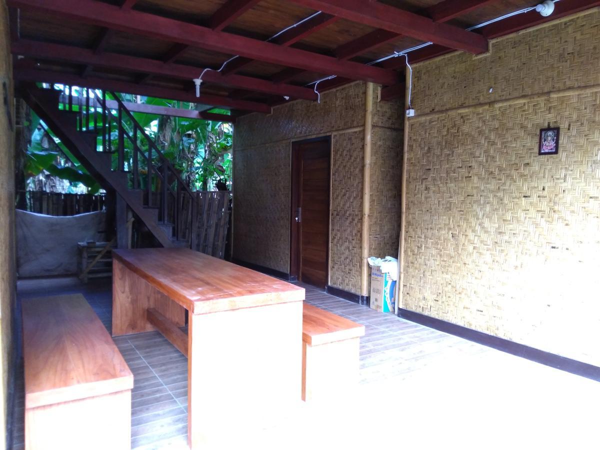 Hotel Lima Bintang Gili Trawangan Esterno foto