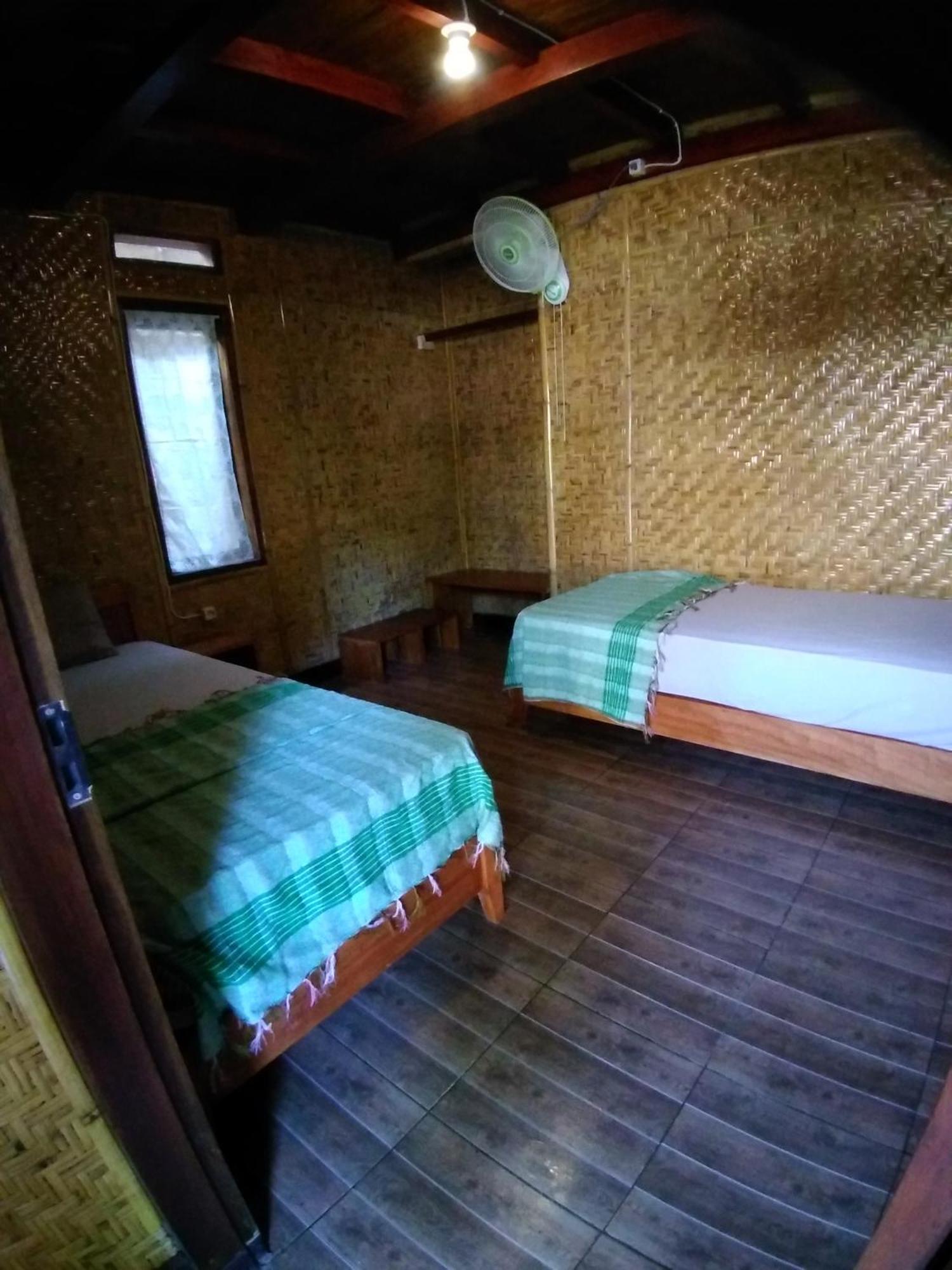 Hotel Lima Bintang Gili Trawangan Esterno foto