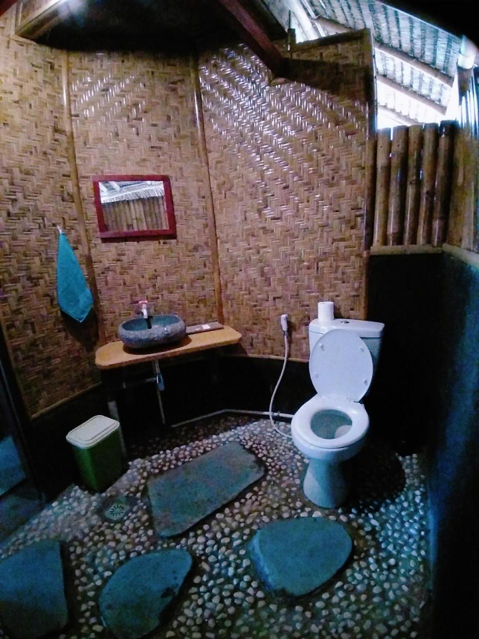 Hotel Lima Bintang Gili Trawangan Esterno foto