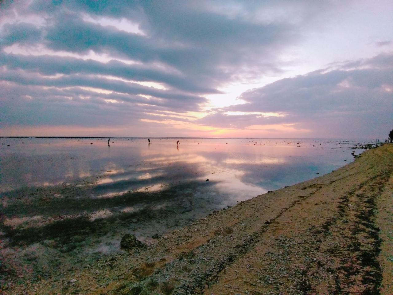 Hotel Lima Bintang Gili Trawangan Esterno foto